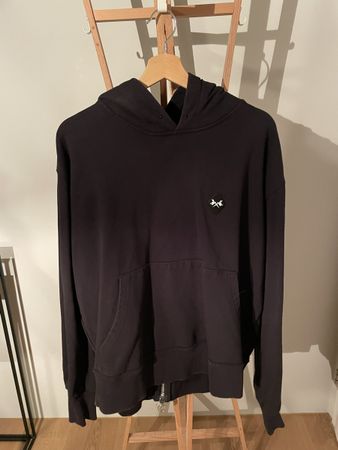 Schwarzer Kapuzenpullover, Gr. XL, neuwertig