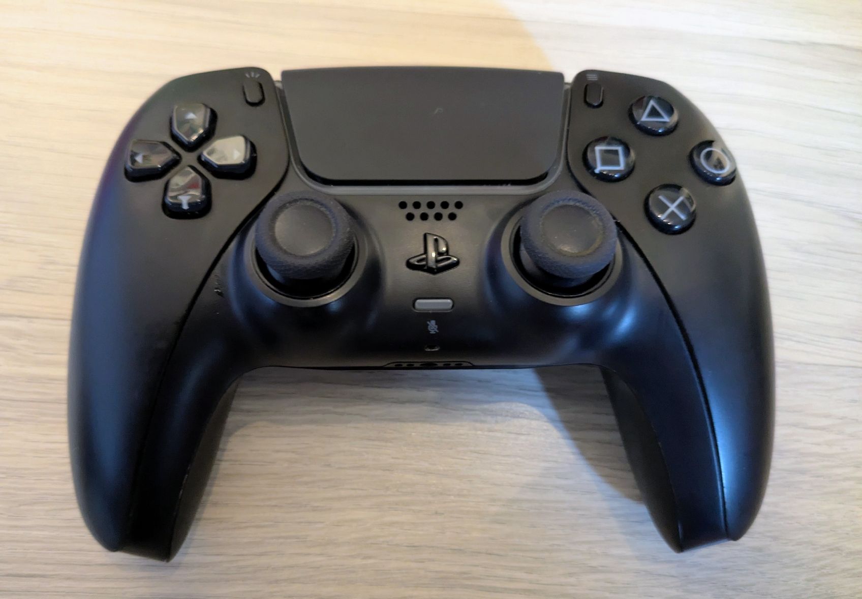 Sony Controller: Manettes / controller ps5  – Difettoso da Châtonnaye venduto da Enjie 6