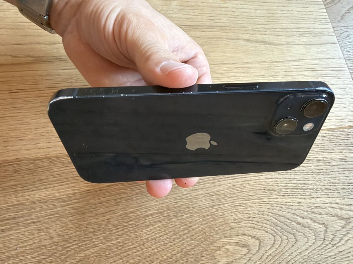 Apple Telefoni cellulari / Smartphones: Iphone 13, Midnight, 128 GB – Usato da Rümlang venduto da Snejser 7
