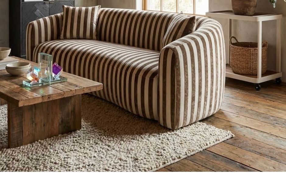 Sofas: RICHMOND INTERIORS** Sofa Luxandra stripes sand – Neu und originalverpackt aus Ruswil von Miami-2026 3