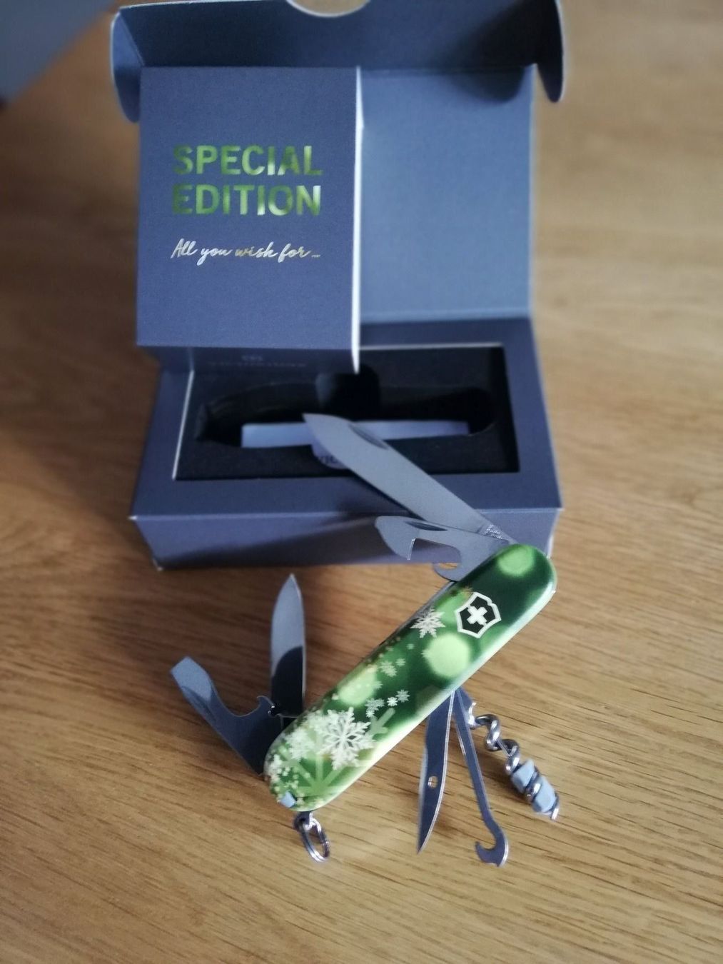 Victorinox Coltelli tascabile: Victorinox Weihnachts Messer special ed. – Nuovo e nell'imballaggio originale da Davos Platz venduto da wauwauin 5