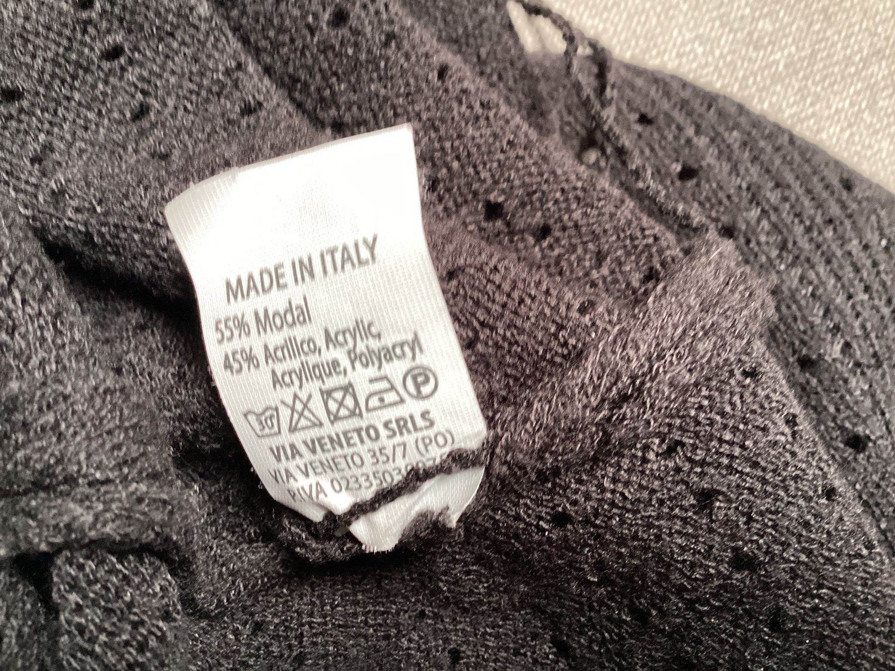 Maglioni & Felpe: Boutique Damen Pullover schwarz Gr. Onesize luftig, leicht – Usato da Homberg b. Thun venduto da Homata 4