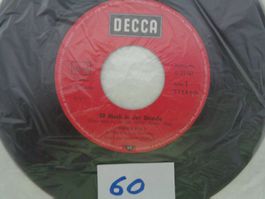2 Vinyl Singles – Jonny Hill - Vintage
