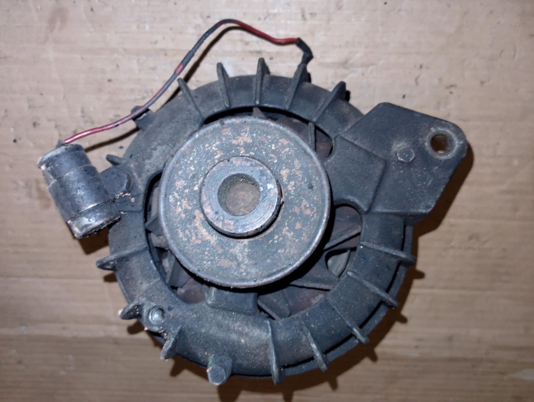 Mopar Tutti pezzi di ricambio auto: Alternator  Mopar Chrysler – Usato da Niedergösgen venduto da usc_tt5r