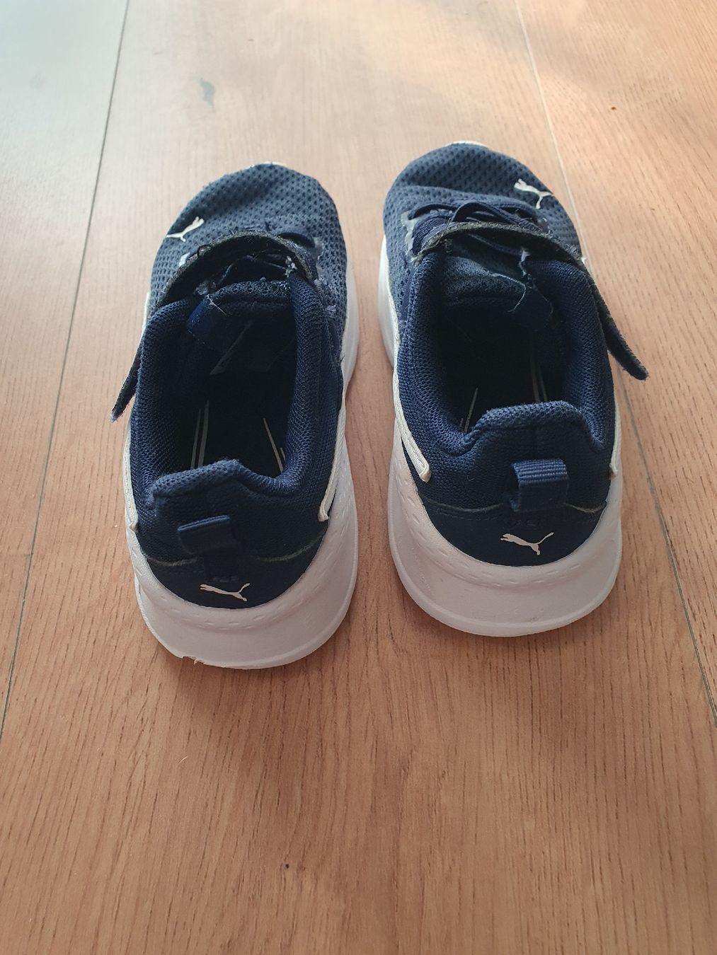 Puma Scarpe per ragazzi: Puma Turnschuhe dunkelblau Gr 26 – Usato da Niederönz venduto da STI88 2