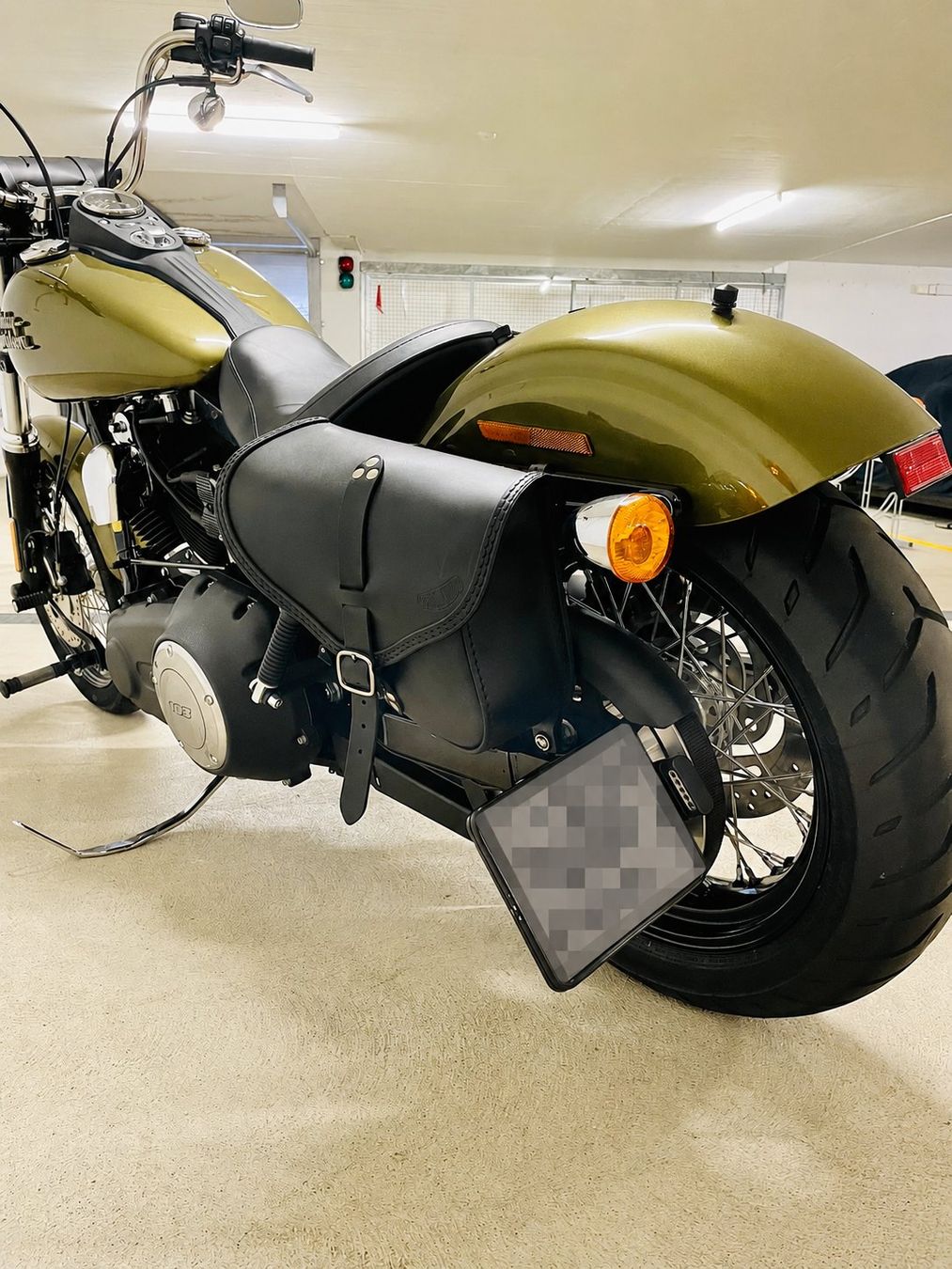 Harley-Davidson Chopper: Harley Davidson Street Bob FXDB 103 – Usato da Nürensdorf venduto da orsogallo 4