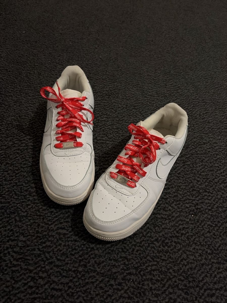 Nike Scarpe da uomo: Air force costum Supreme – Usato da Seelisberg venduto da Ernst_Tr
