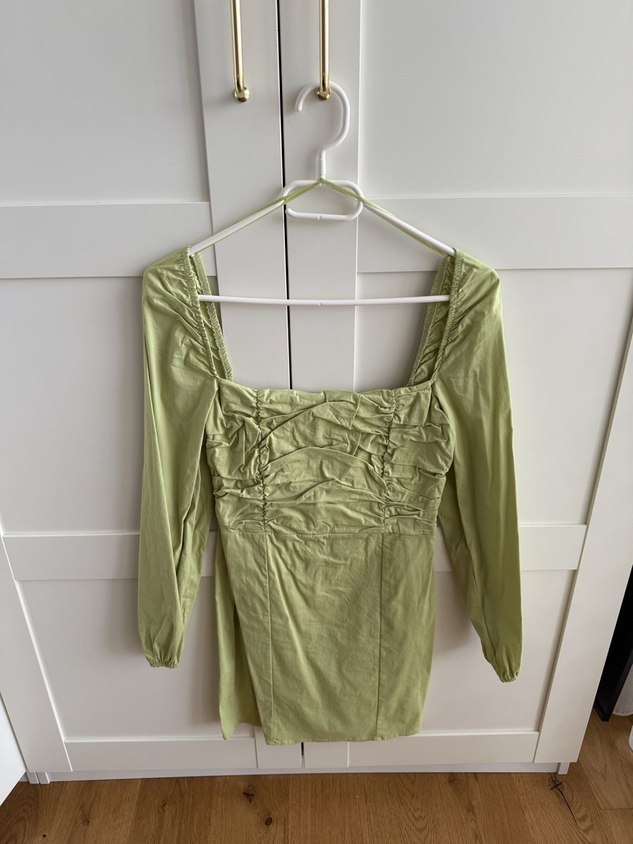 Robes: Grünes LANGARMKLEID Grösse S – D'occasion à Grenchen par Bach94