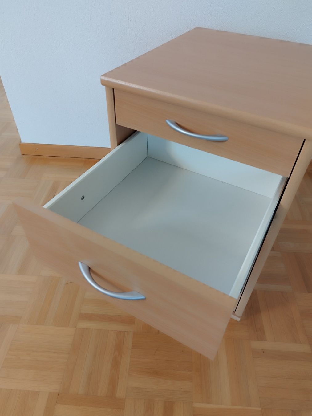 Cassettiere: Hellbraune Kommode aus Holz, 4 Schubladen (Eichenoptik) – Usato da Uster venduto da Caicedo89 5