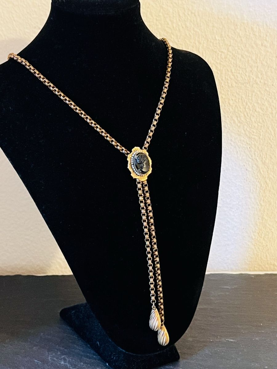 Catenine: Victorian Cameo Necklace – Usato da Rüschlikon venduto da topswissvintage 1