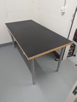 Schreibtisch Massivholz schwarz höhenverstellbar