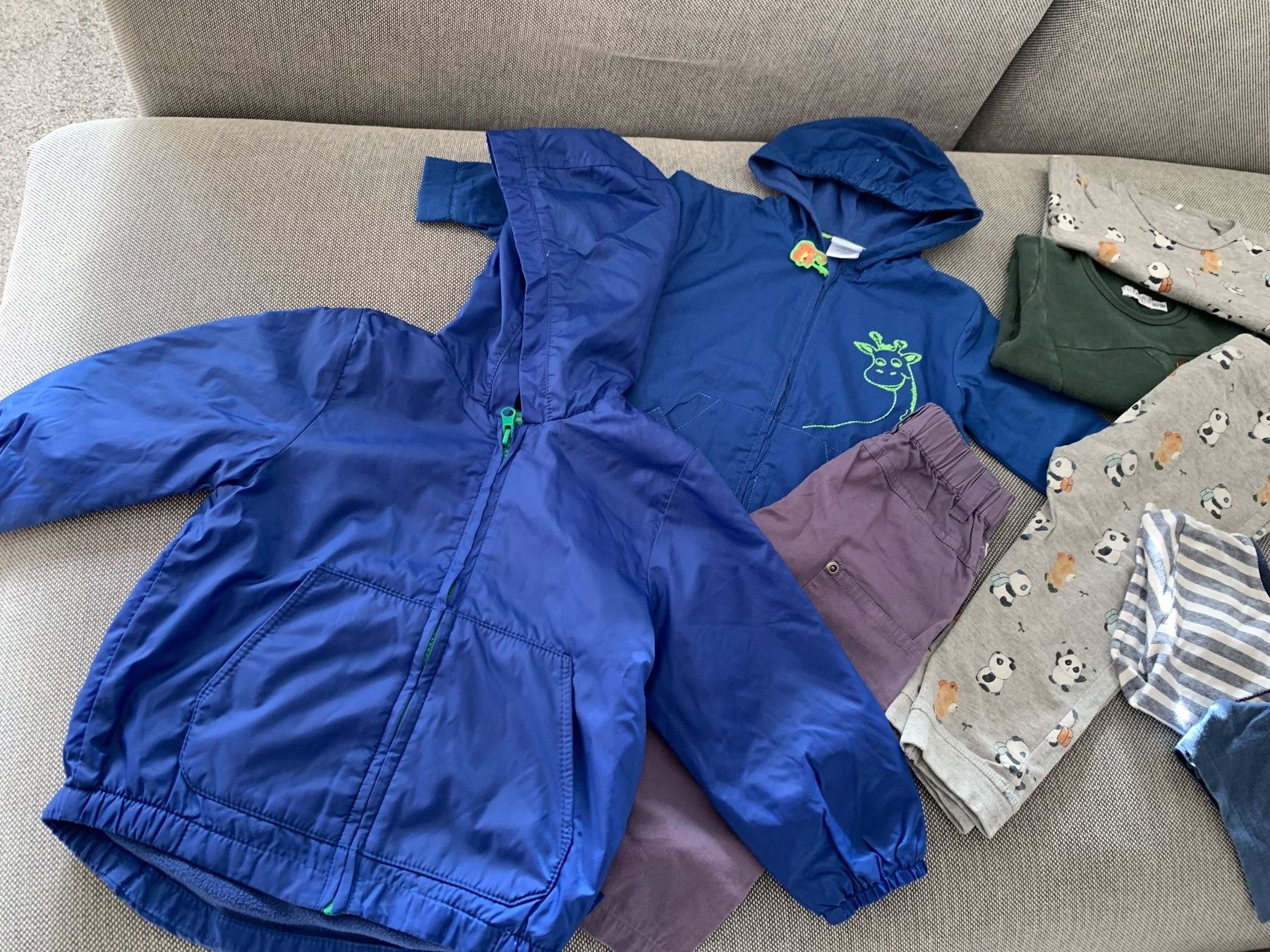 Lotti & Set di vestiti: Kleinkinder Kleiderpaket Gr:80-86. – Usato da Birmensdorf ZH venduto da eva.bari 1