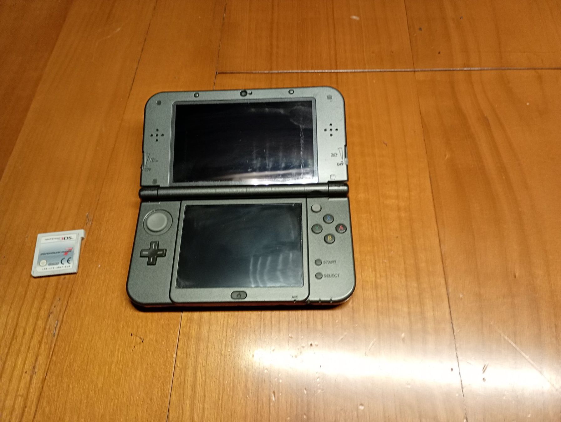 Nintendo Console: New 3ds XL + Mario Kart 7 – Usato da Genève venduto da Cg9000 3