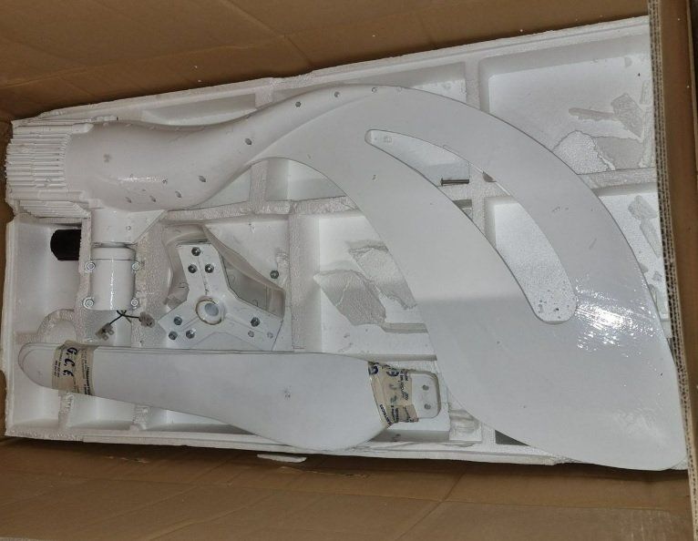 Generatori di corrente: Stromgenerator Windgenerator 300W 24 V – Usato da Uerkheim venduto da Justi.y
