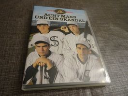 Acht Mann und ein Skandal DVD