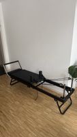 Pilates Reformer schwarz
