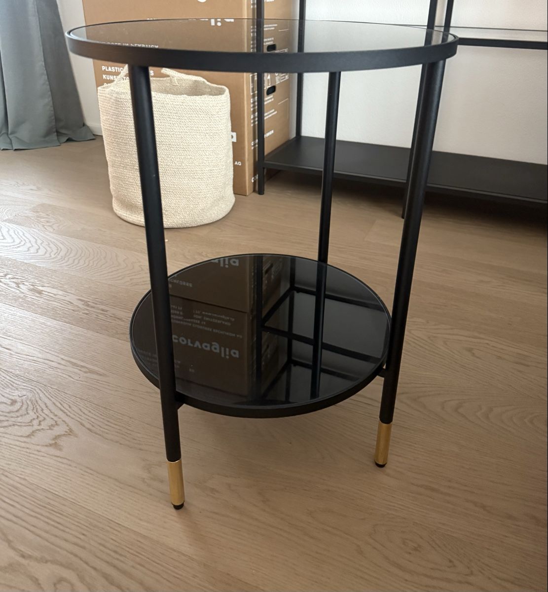 Ikea Tavoli: IKEA Beistelltisch - ÄSPERÖD – Usato da Dietlikon venduto da DIVO 4