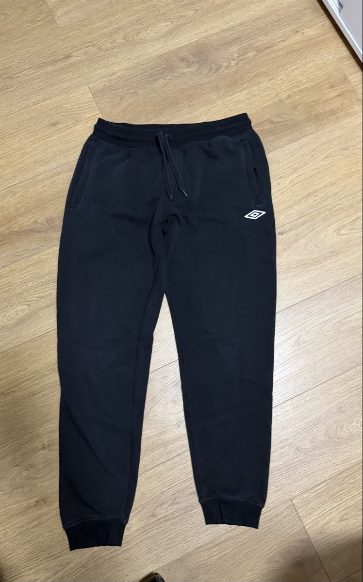 Pantalons: Pantalone Nero – D'occasion à Bodio TI par bau_62fr