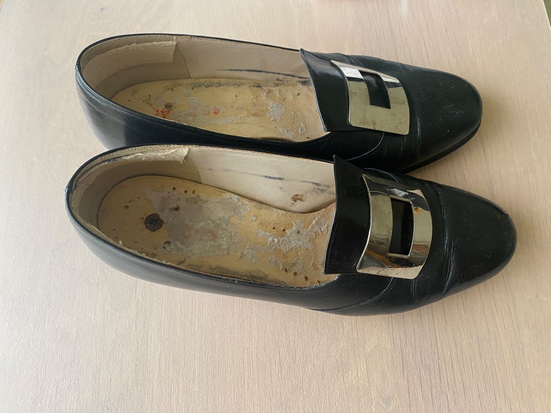 Scarpe da donna: Tracht Trachten Schuhe Gr. 38 – Usato da Kehrsatz venduto da Gip4me 2