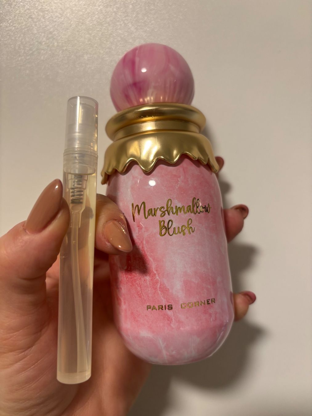 Profumi & Eau de Toilette: Paris Corner Marshmallow Blush(Kayali Yum Boujee Marshmallow – Usato da Zürich venduto da deruja