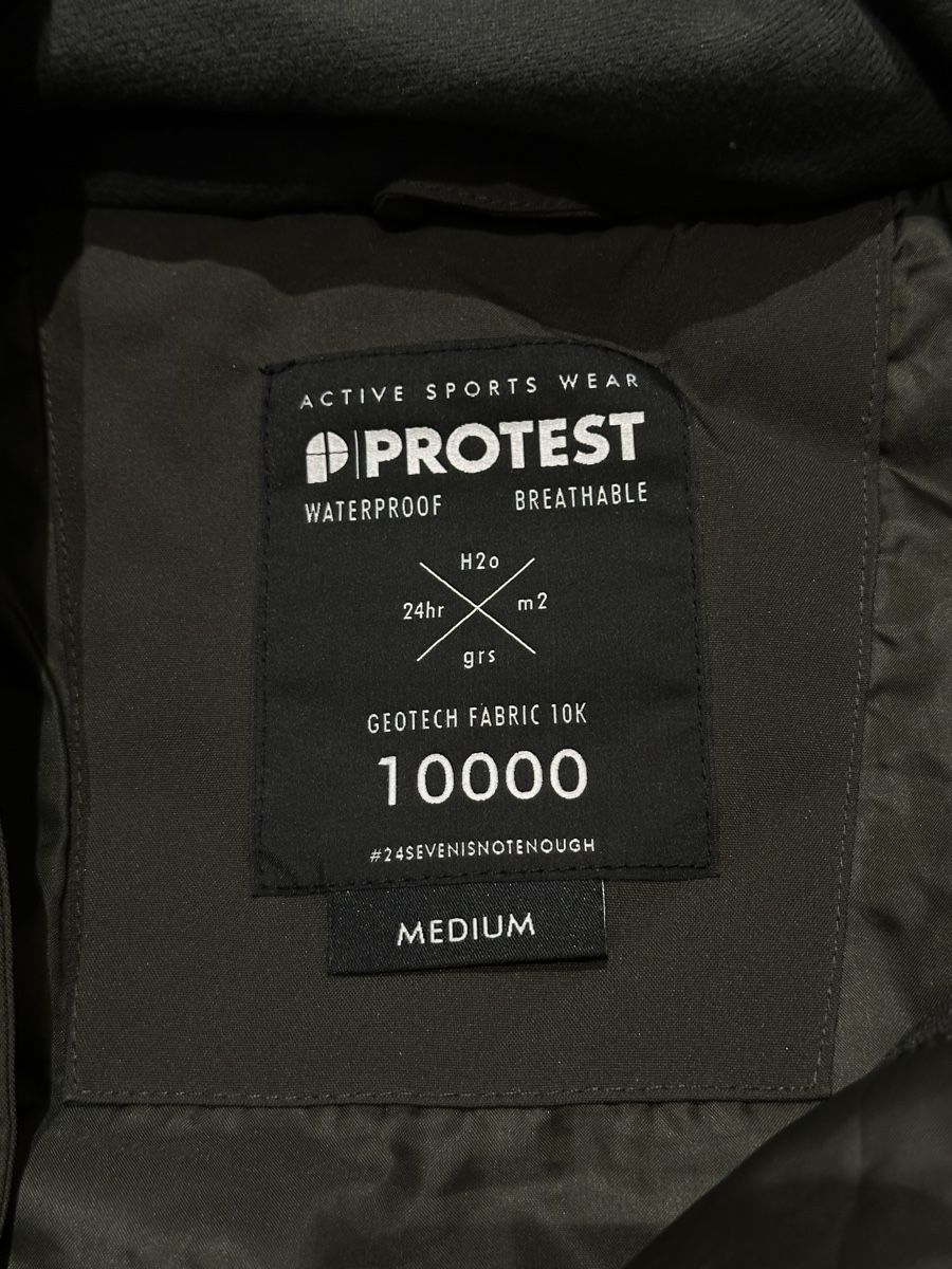 Protest Giacche: Protest Snowboardjacke Grösse M – Usato da Aarau Rohr venduto da braendlibeni 3