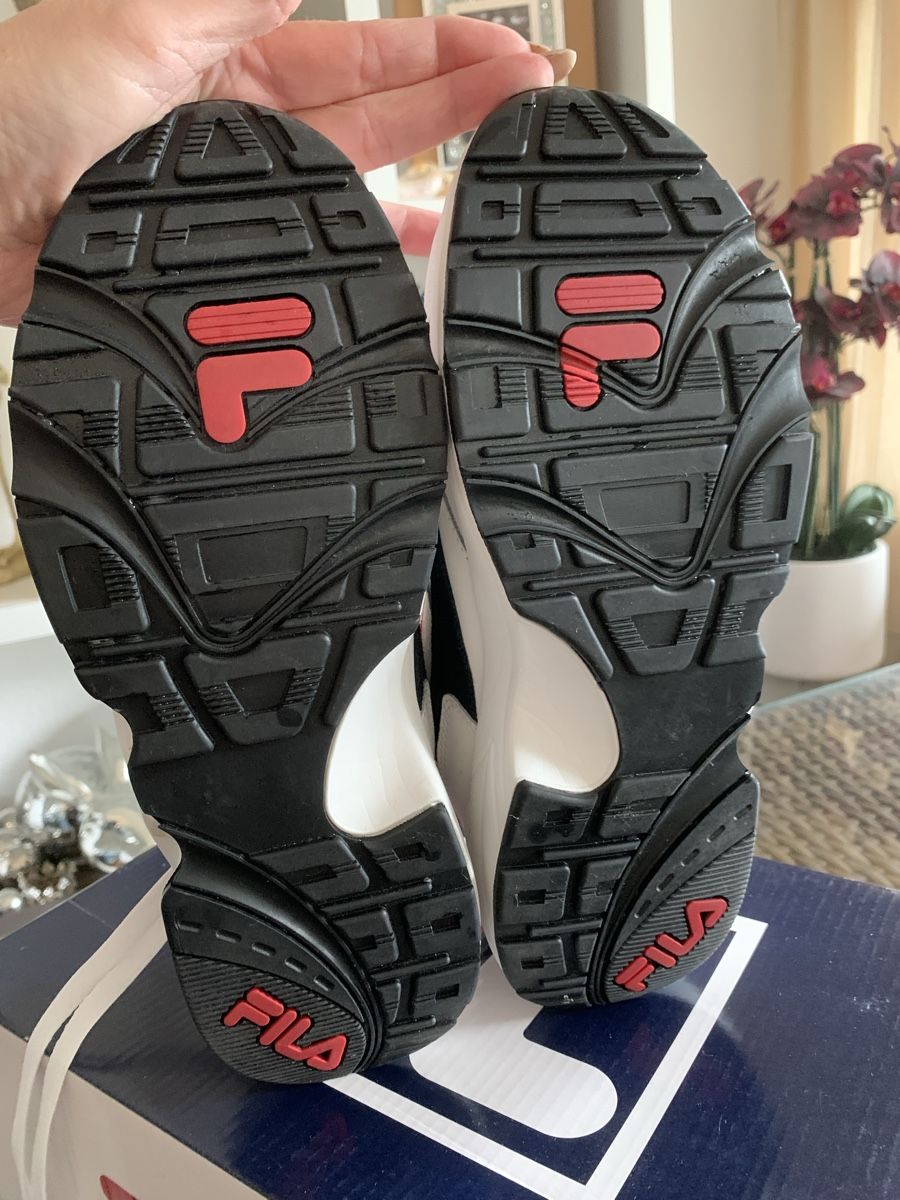 Fila Damenschuhe: Fila 94 Low Sneaker, Gr. 41, Neu . Originalverpackung – Neu (gemäss Beschreibung) aus Emmenbrücke von Dior09 5