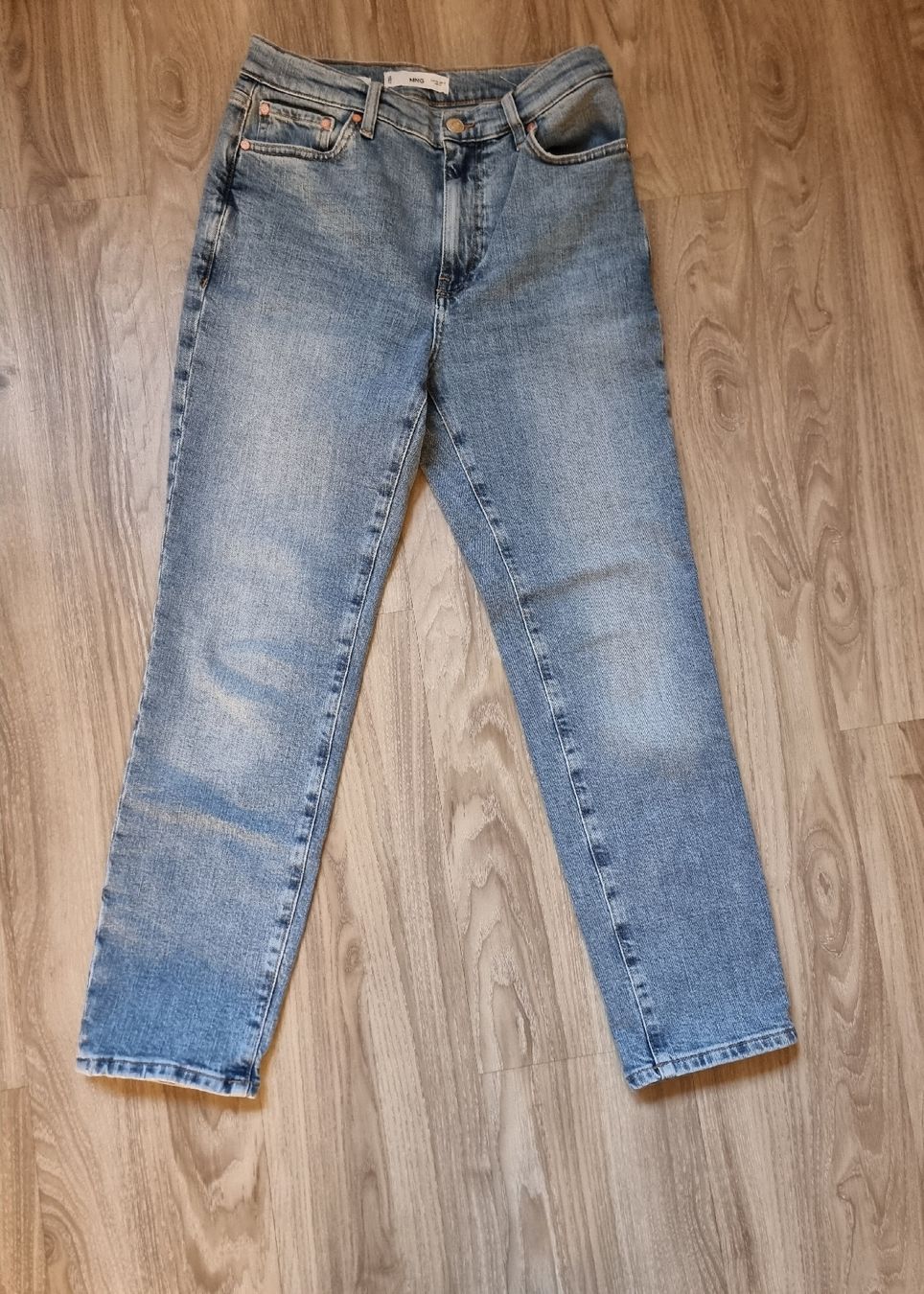 Mango Jeans: Mango Claudia Straight leg Jeans Gr 36 – Gebraucht aus Interlaken von NataliiaS