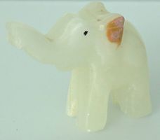 Kleiner Elefant aus Naturstein