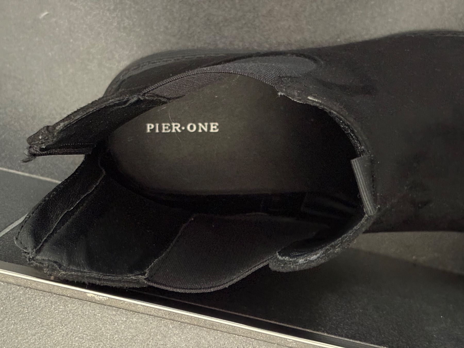 Chaussures hommes: Boots Pier One schwarz Grösse 48 – D'occasion à Reiden par verjaques 1