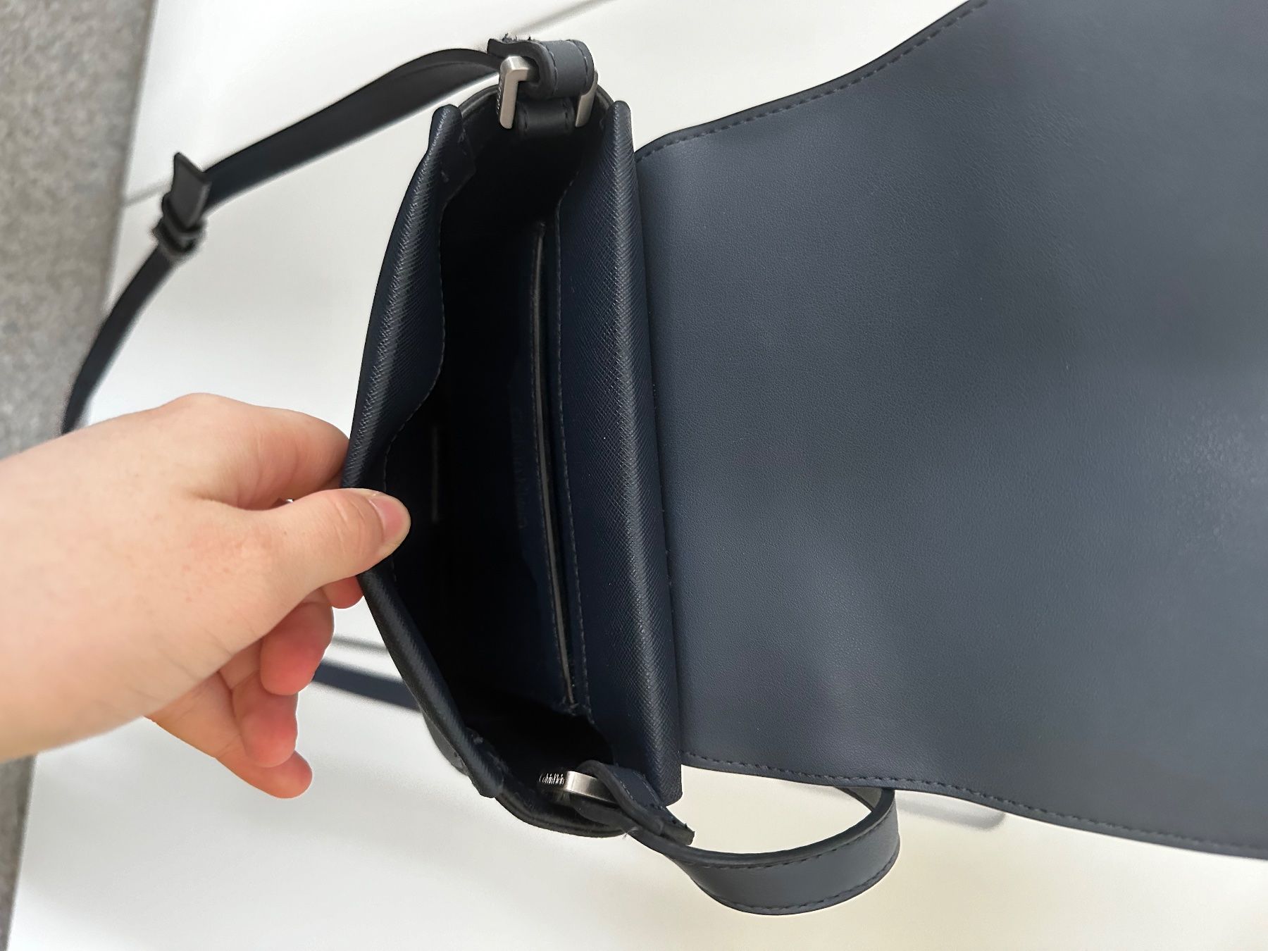 Calvin Klein Borse da donna: Handtasche von Calvin Klein – Usato da Wagenhausen venduto da vintagesecondhand 6