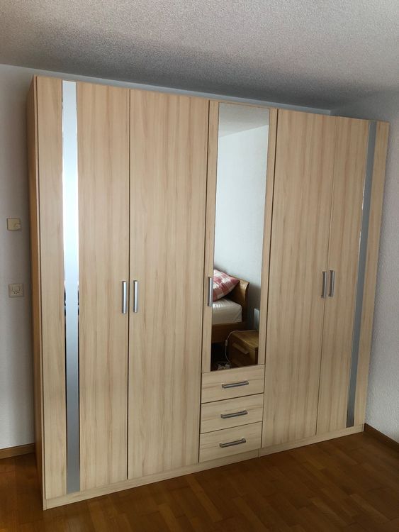 54+ Kleiderschränke Zu Verschenken, Breite 250 / höhe 240 zu