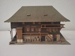 Schwarzwald-Hof Modell für die Eisenbahn