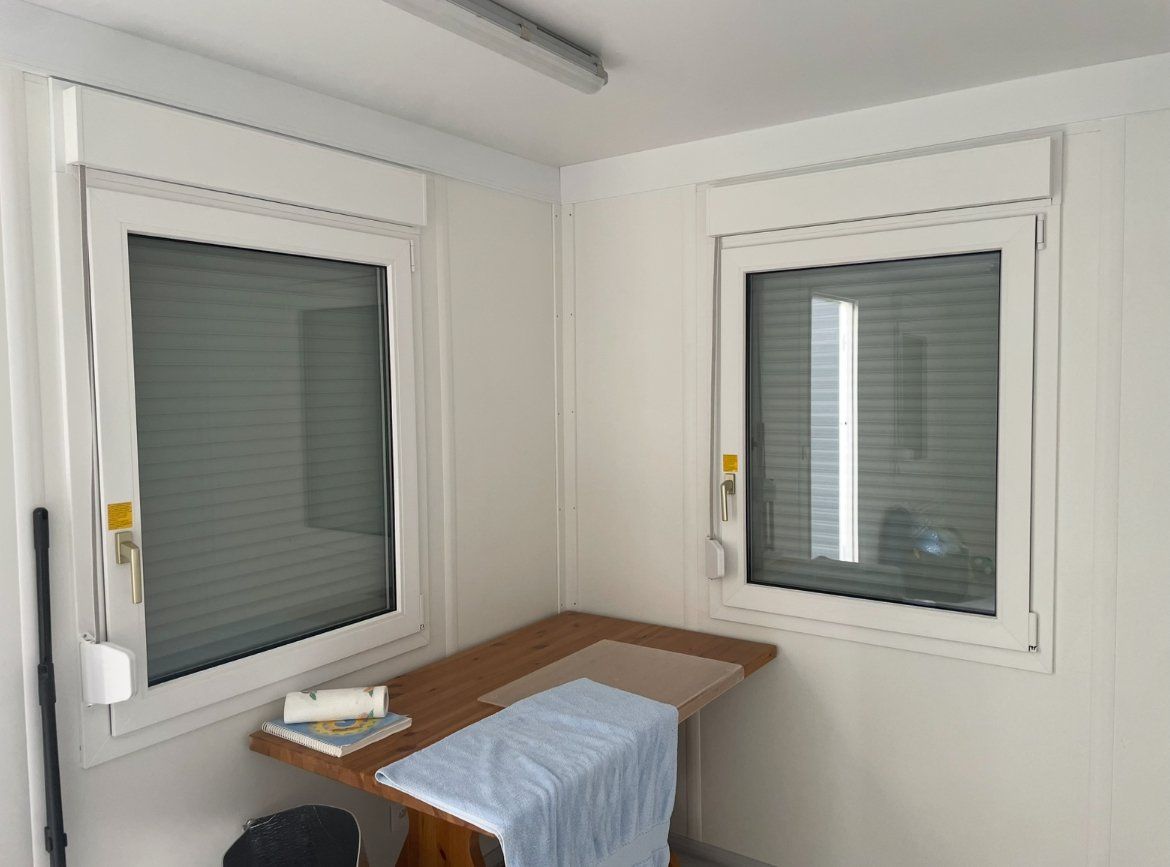 Contenitori edile: Bürocontainer isoliert mit Radiator und Stromanschlüssen – Nuovo (secondo la descrizione) da Flims Dorf venduto da inf_dj8q 5