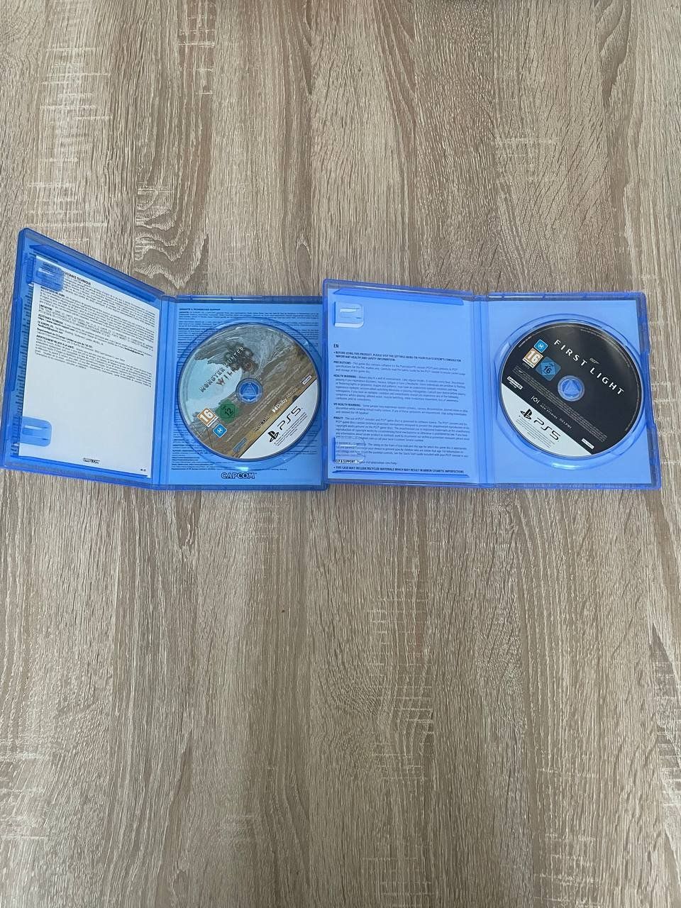 Sony Giochi: 2 PLAYSTATION VIDEOGAMES 007 FIRST LIGHT/MONSTER HUNTERS – Usato da Ponte capriasca venduto da TheCrash01 2