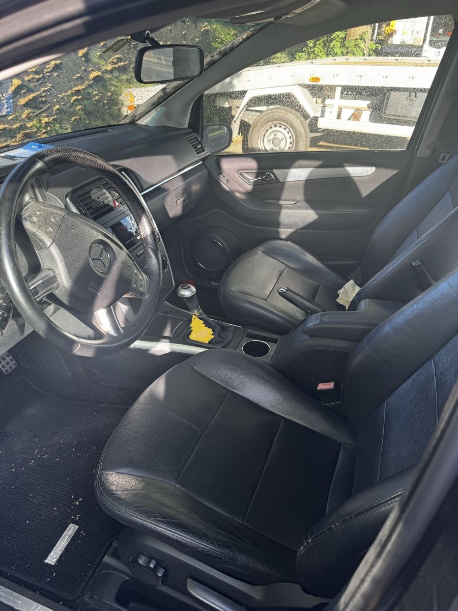 Autos: Mercedes classe B200 – Defekt aus Châtelaine von Bibaxx 6