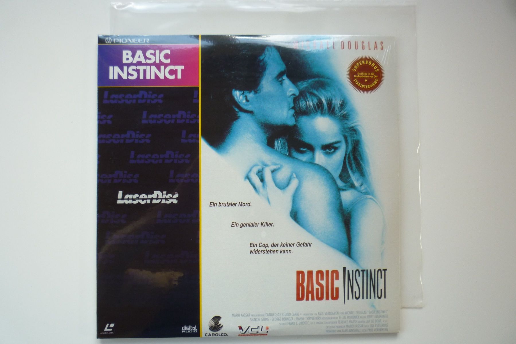 Tous les DVDs: Neu/OVP Laserdisc - Widescreen - Basic Instinct - Douglas – Neuf avec emballage d'origine à Münchenstein par antares09