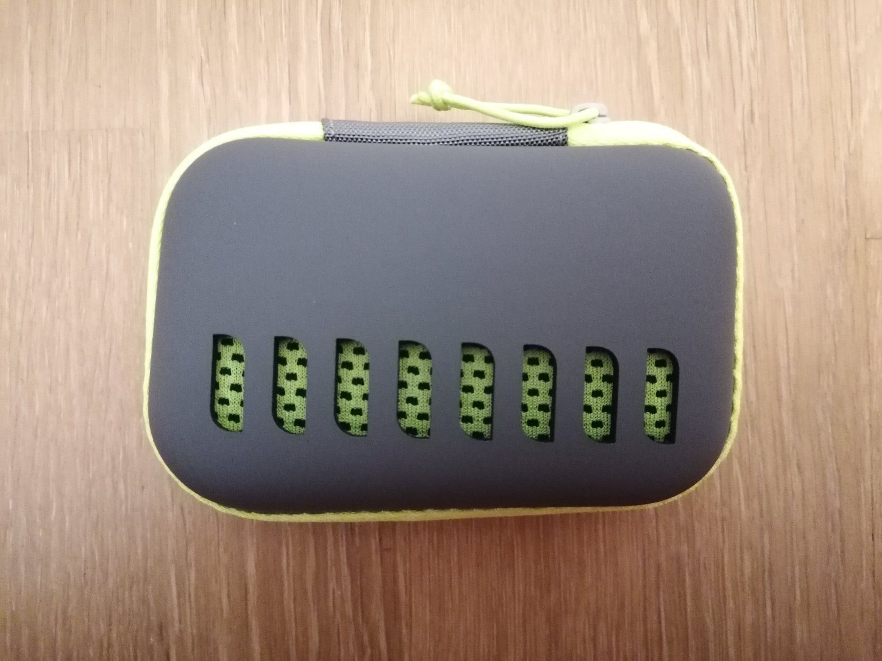 Teli da bagno: Microfaser Kühltuch, Sport-Tuch im Etui, Hellgrün – Nuovo e nell'imballaggio originale da Rümlang venduto da TRICE67 4