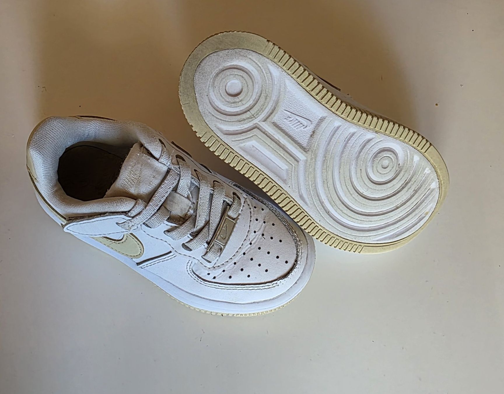 Nike Scarpe per ragazzi: Baskets Nike Air Force 1 blanc taille 25 – Usato da Biel/Bienne venduto da Djdreamx 1