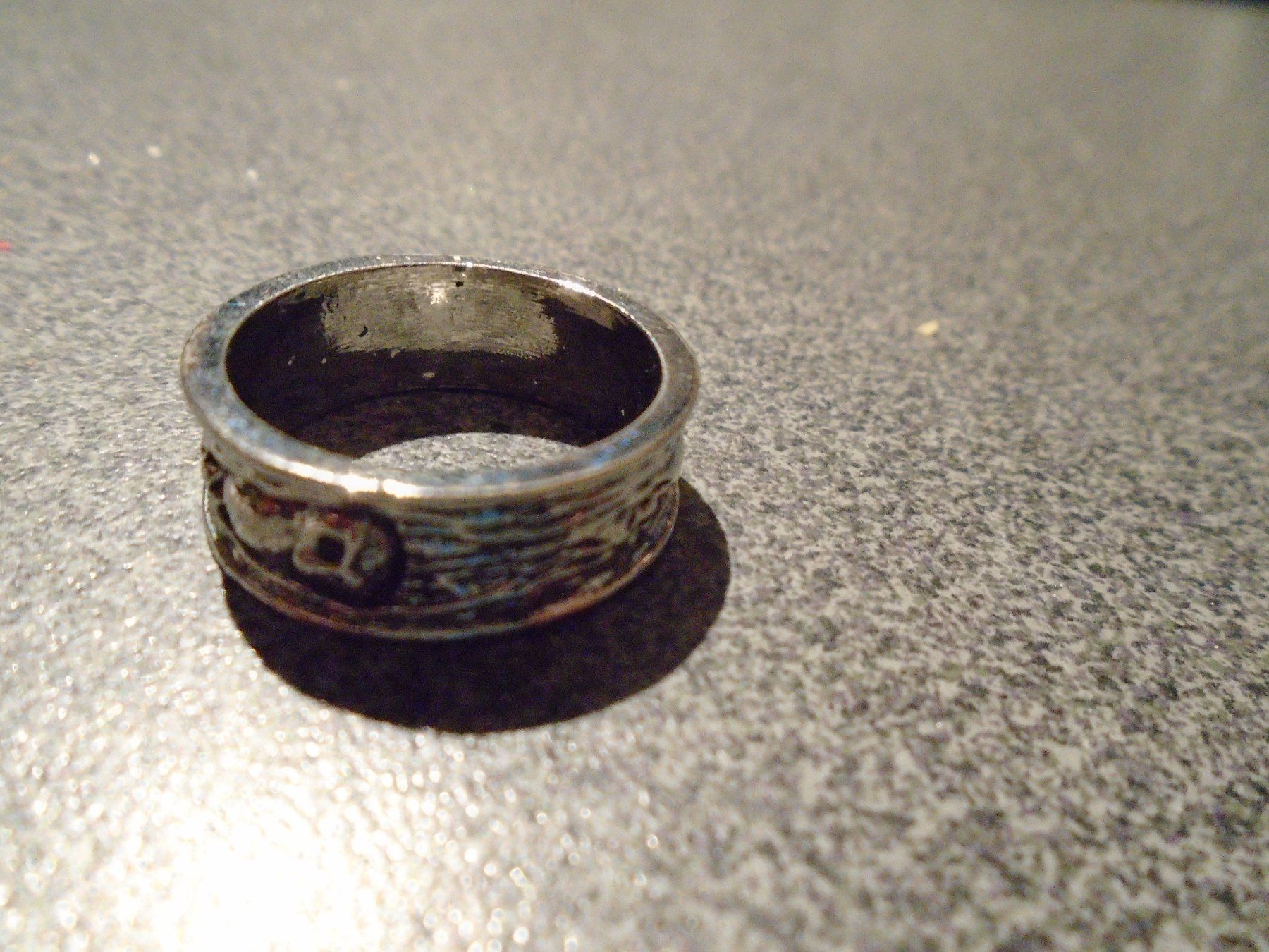Ringe: Ring Grösse 8, silberfarbig, Alien – Neu und originalverpackt aus Zürich von abraxas1291 1