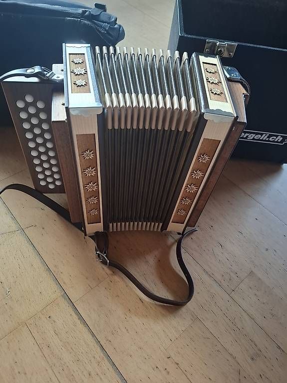 Musikinstrumente: Ott-Örgel Ueli  – Gebraucht aus Rothenbrunnen von Kengi1