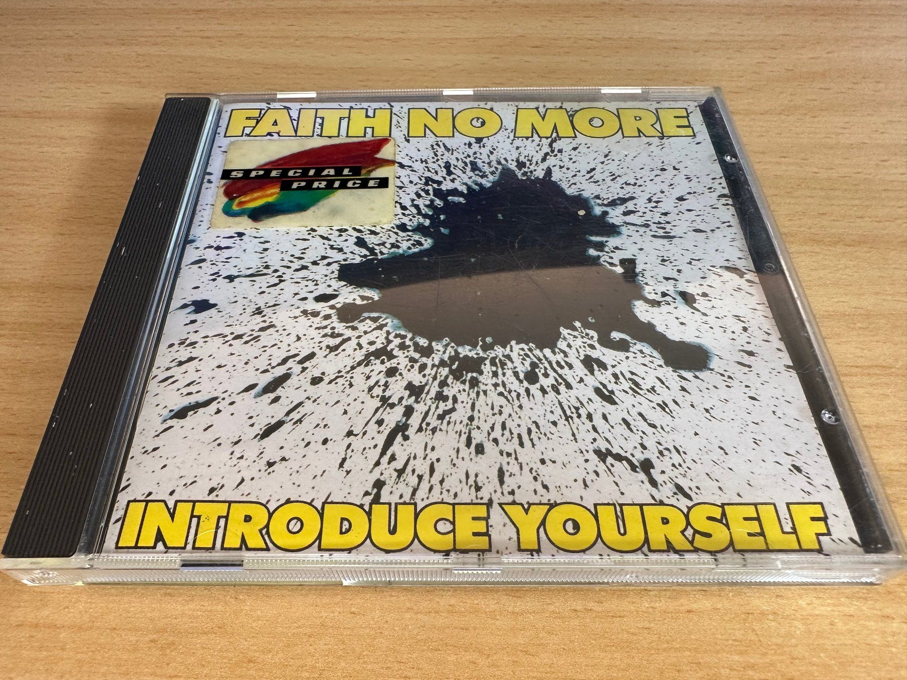 CDs: Faith No More – Introduce Yourself – Gebraucht aus Rikon im Tösstal von Alpenmutz