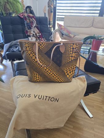 Louis Vuitton x Yayoi Kusama neverfull MM