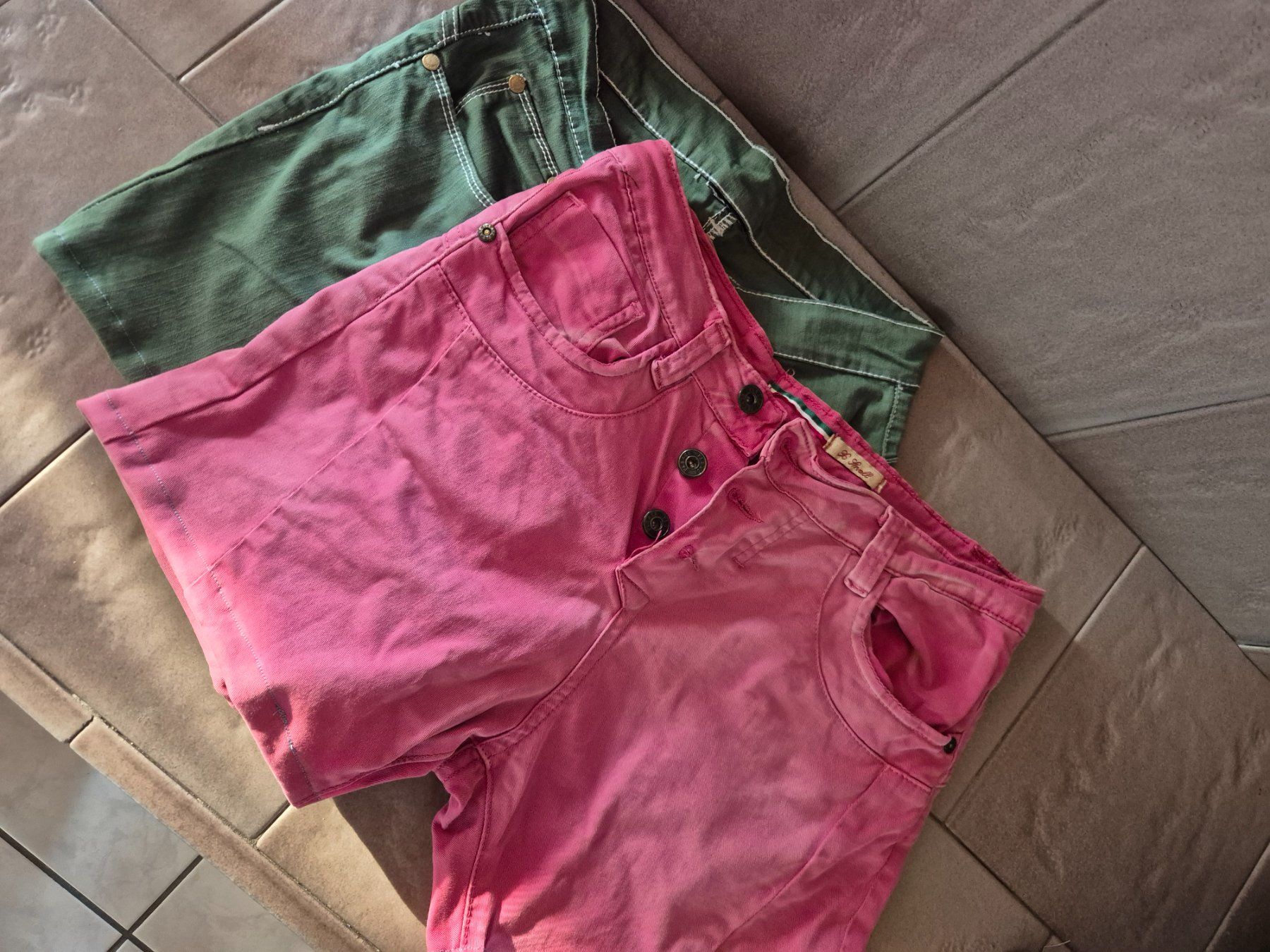 Hosen: Shorts 2 Paar Gr.36 – Gebraucht aus Malters von Moeschi5