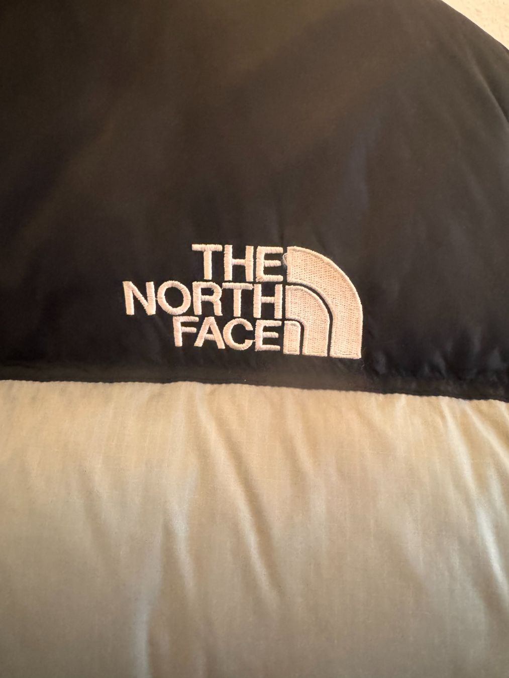 North Face Jacken: The North Face Black & Silver Down Jacket – Gebraucht aus Canobbio von kk_dee 6