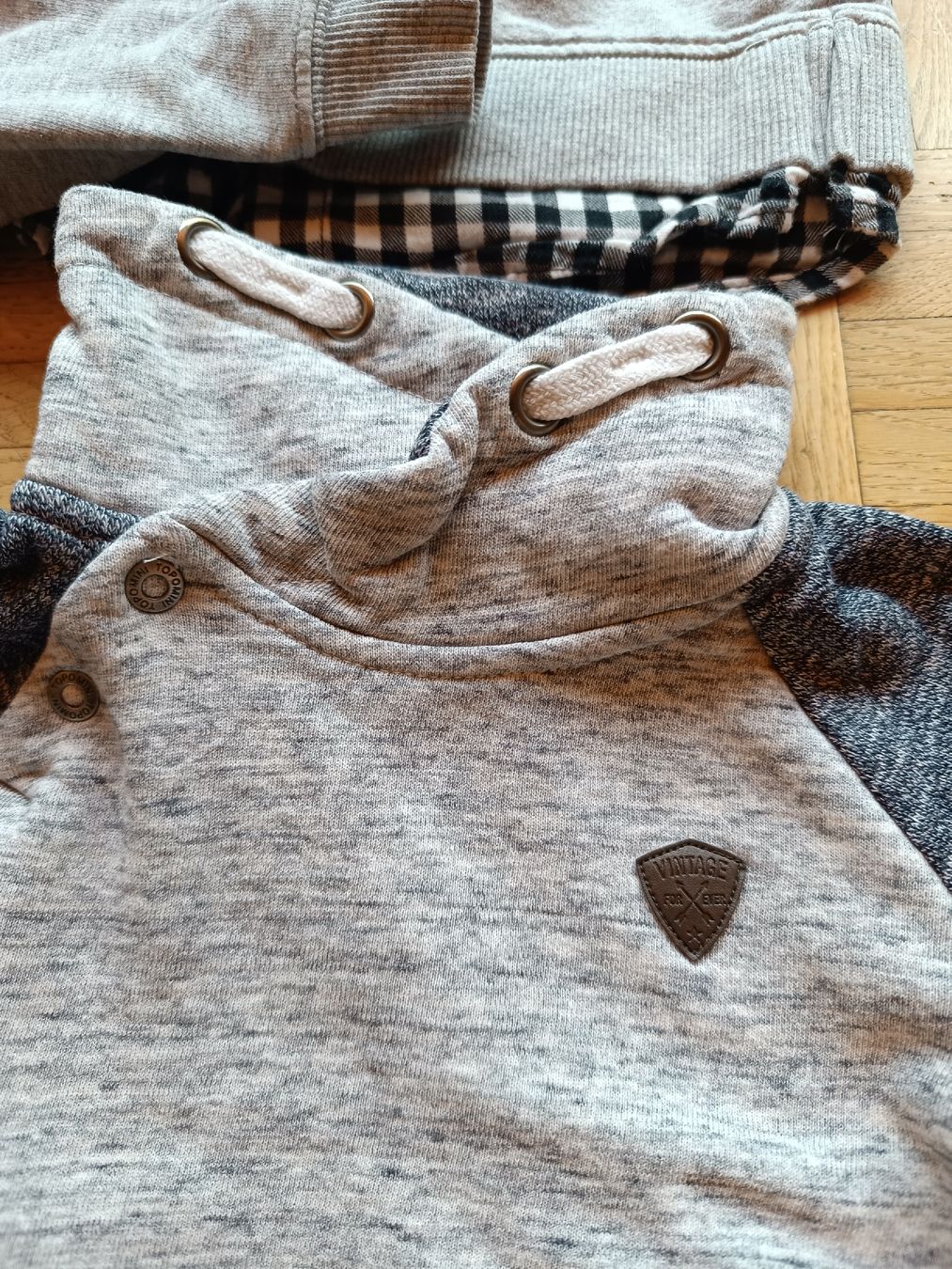 H&M Lotti & Set di vestiti: Pullover Sweater Set Jungen 80/86 Dopodopo H&M grau – Usato da Malans GR venduto da maassl 1
