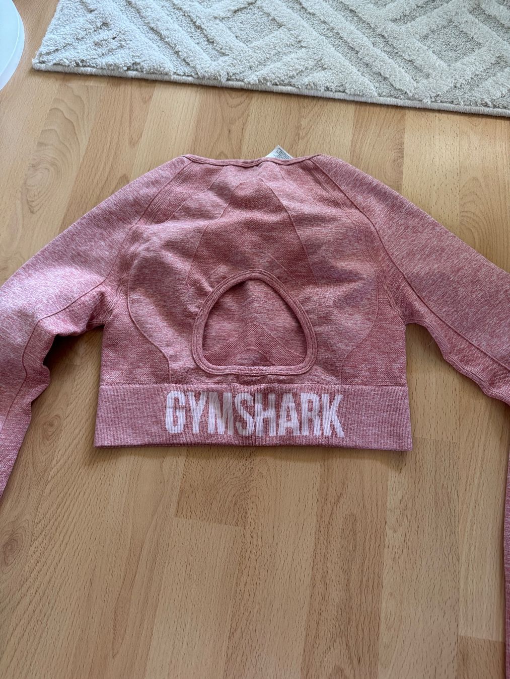 Top: Gymshark top Grösse M neu – Nuovo (secondo la descrizione) da Dürrenäsch venduto da 1kirs 2