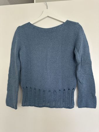Hellblauer Baumwollpullover!