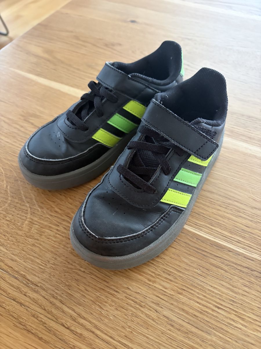 Adidas Chaussures hommes: Adidas Sneaker Gr. 29 – D'occasion à Luzern par bonnie23