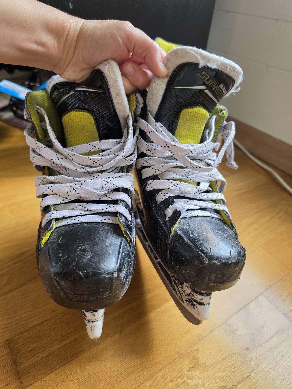 Bauer Schlittschuhe: Bauer Supreme S25 Schlittschuhe, 38 Winterspass! – Gebraucht aus Murten von vip_2j6r 4
