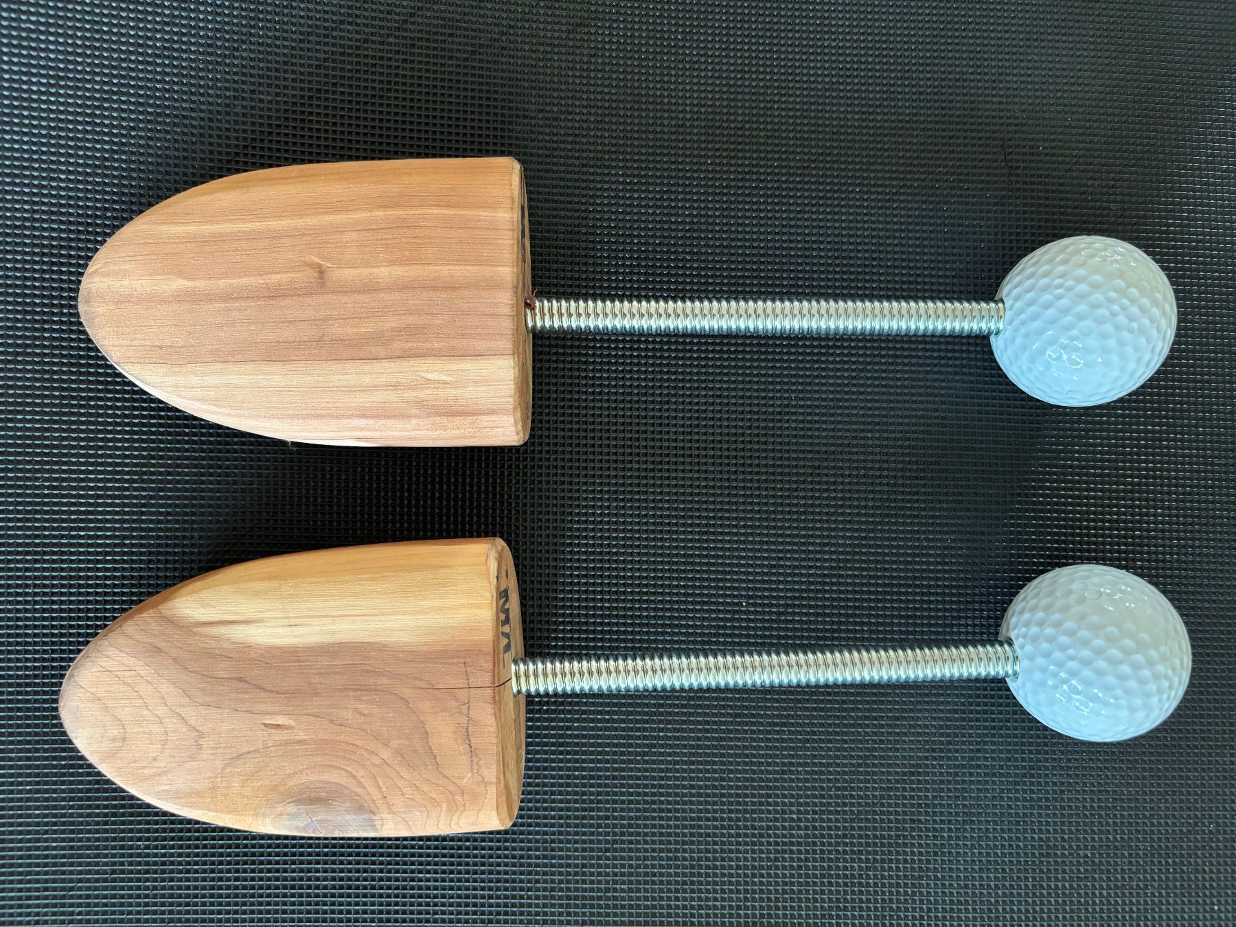 Tutti gli attrezzi: Navyboot Schuhspanner Holz-Golfball Gr. M/L – Usato da Stallikon venduto da Rsiri 2